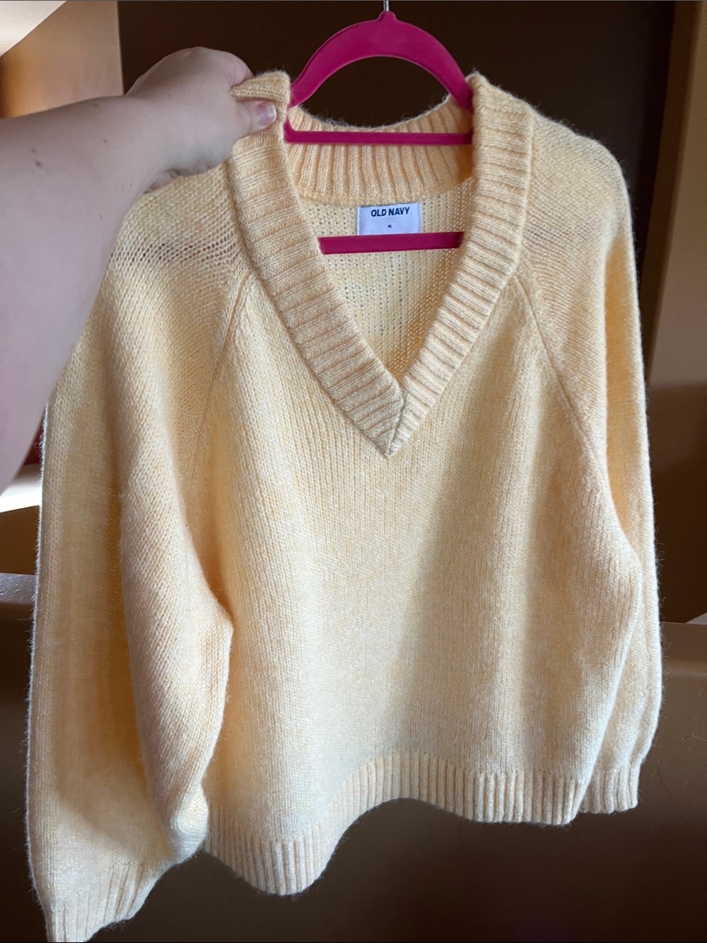 Old Navy Women's Pale Yellow super soft V-Neck Sweater - Picture 5 of 6